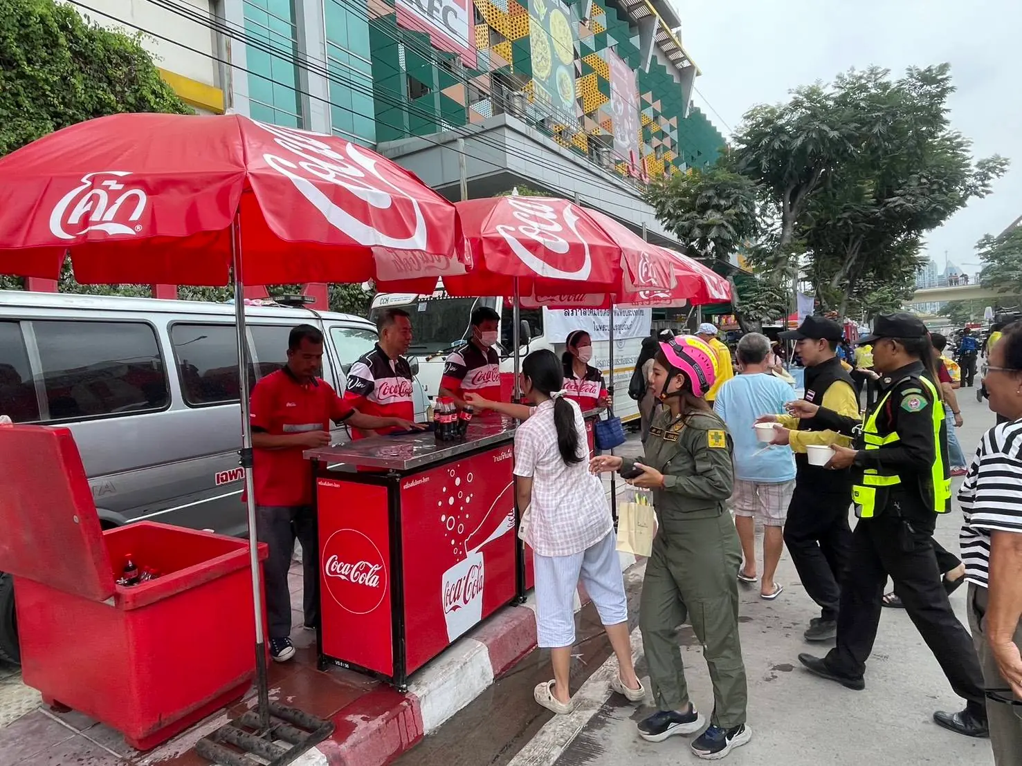 Image | ThaiNamthip Coca-Cola